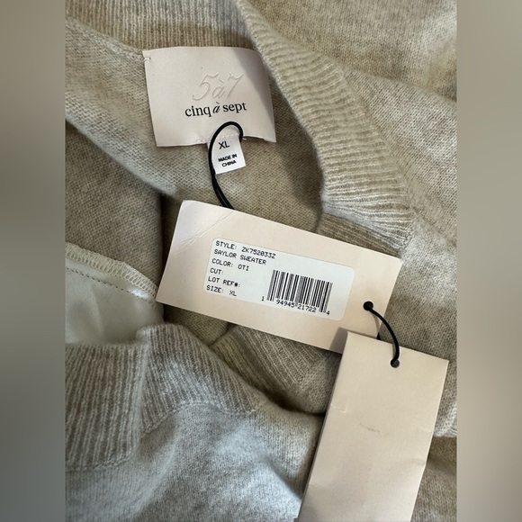 NWT Cinq à Sept Saylor Bishop-Sleeve Cashmere/Silk Sweater. Size XL. - Picture 8 of 10